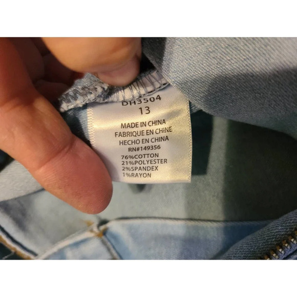 Denim 4 US Tapered Jeans Women's Size 13 Denim Cotton Blend Distressed (AA6) - Picture 3 of 7